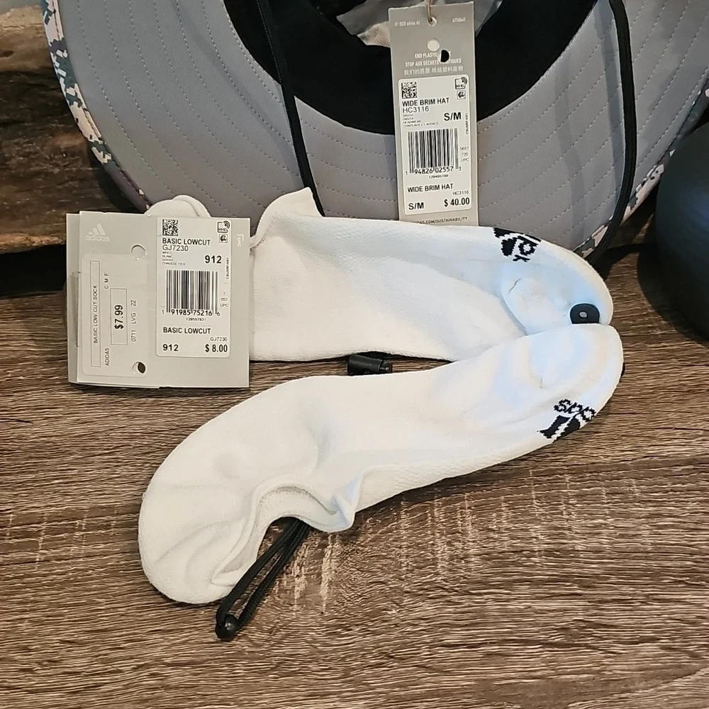 Adidas Camouflage Golf Hat Set With White Adidas Socks Nwt